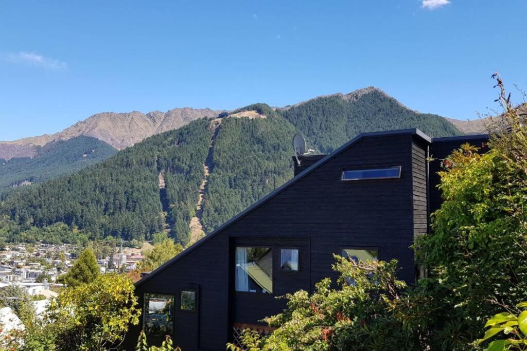 Stunning Home With Amazing Wakatipu Lake Views Queenstown Ngoại thất bức ảnh