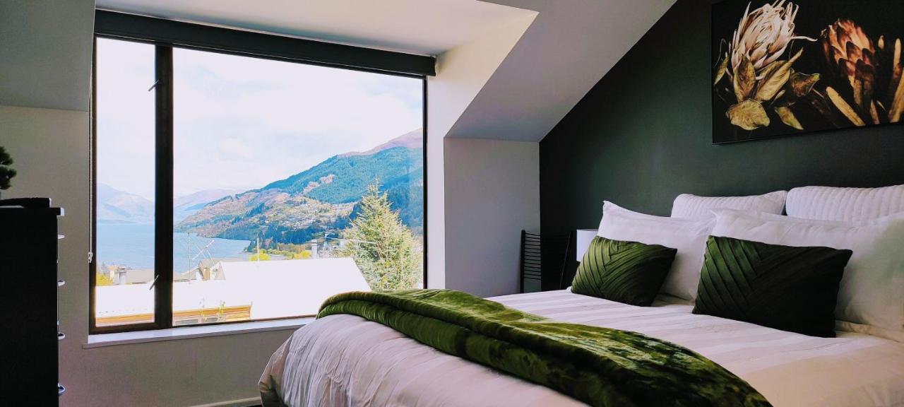 Stunning Home With Amazing Wakatipu Lake Views Queenstown Ngoại thất bức ảnh