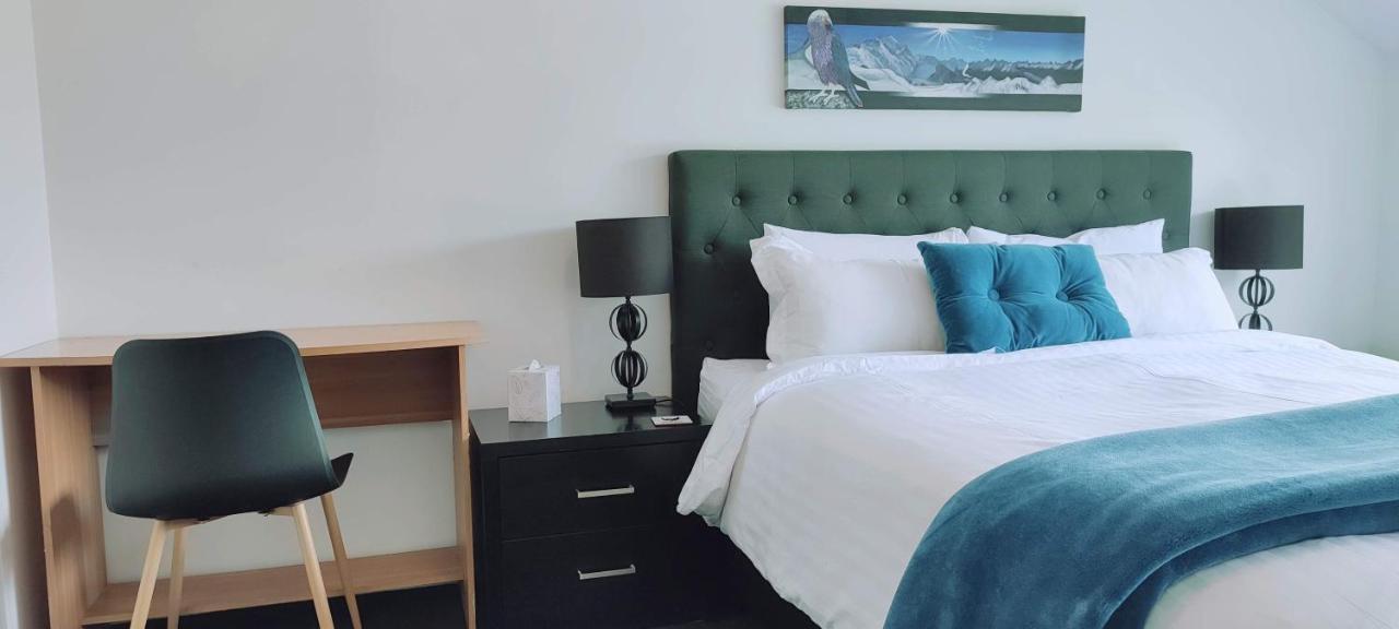 Stunning Home With Amazing Wakatipu Lake Views Queenstown Ngoại thất bức ảnh